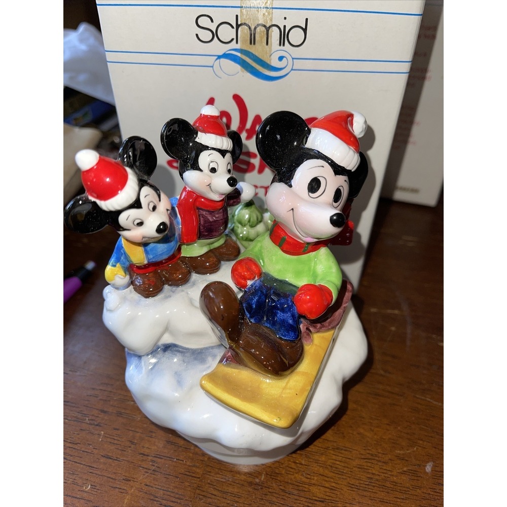 RARE 1982 Schmid Disney "Winter Games" Music Box CHRISTMAS Mickey NUMBERED 3871